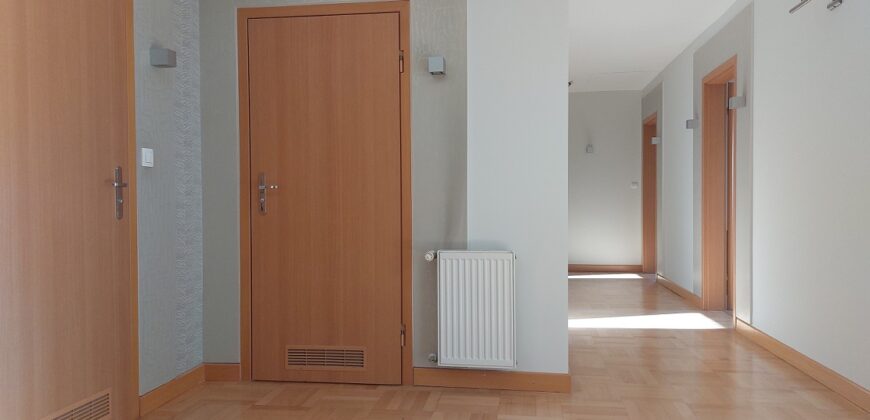 Dom z potencjałem 335,5m2 Mielec os. Smoczka